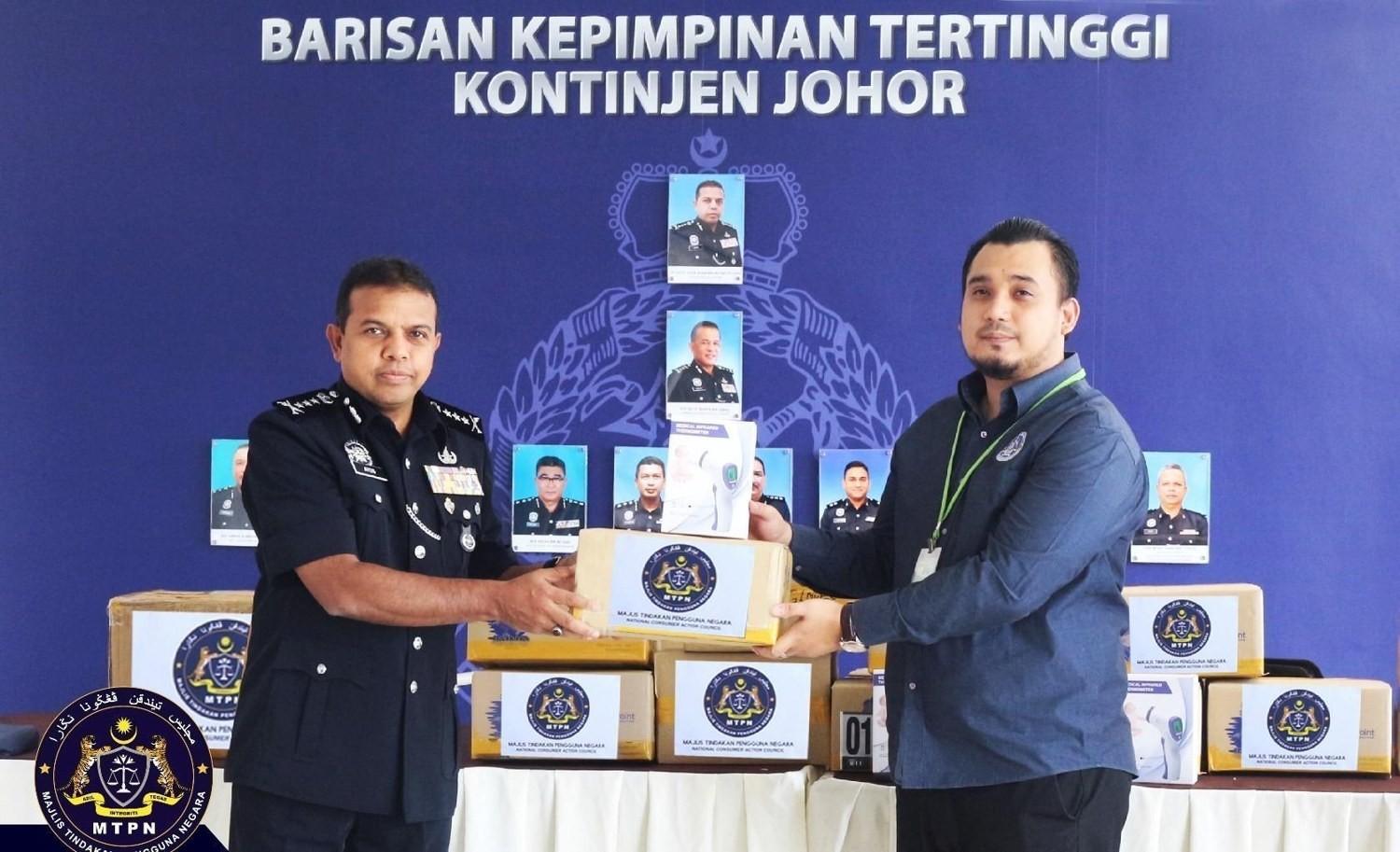 Support for frontline personnel: Health protection supplies for the Johor police contingent.